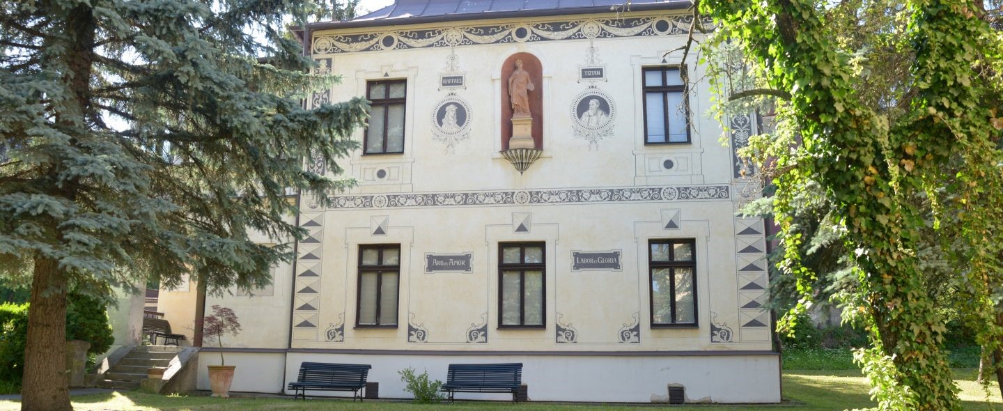 exteriér Stredoslovenskej galérie - Vila Dominika Skuteckého v Banskej Bystrici
