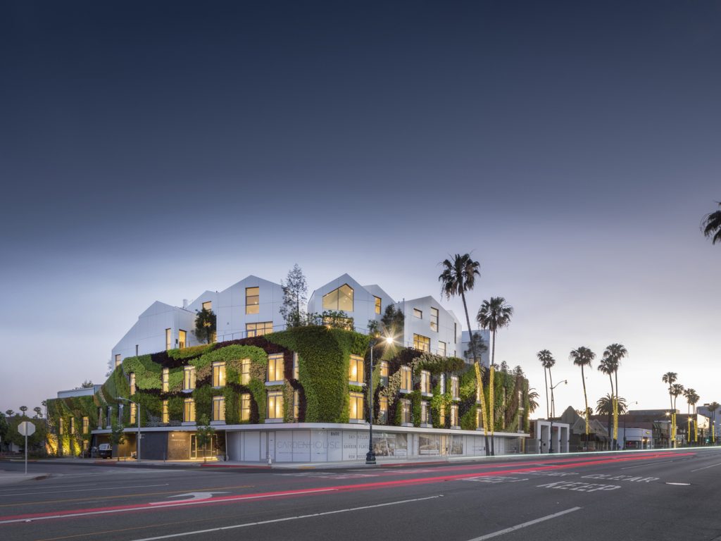 moderné bývanie v rušnom meste - Beverly Hills
