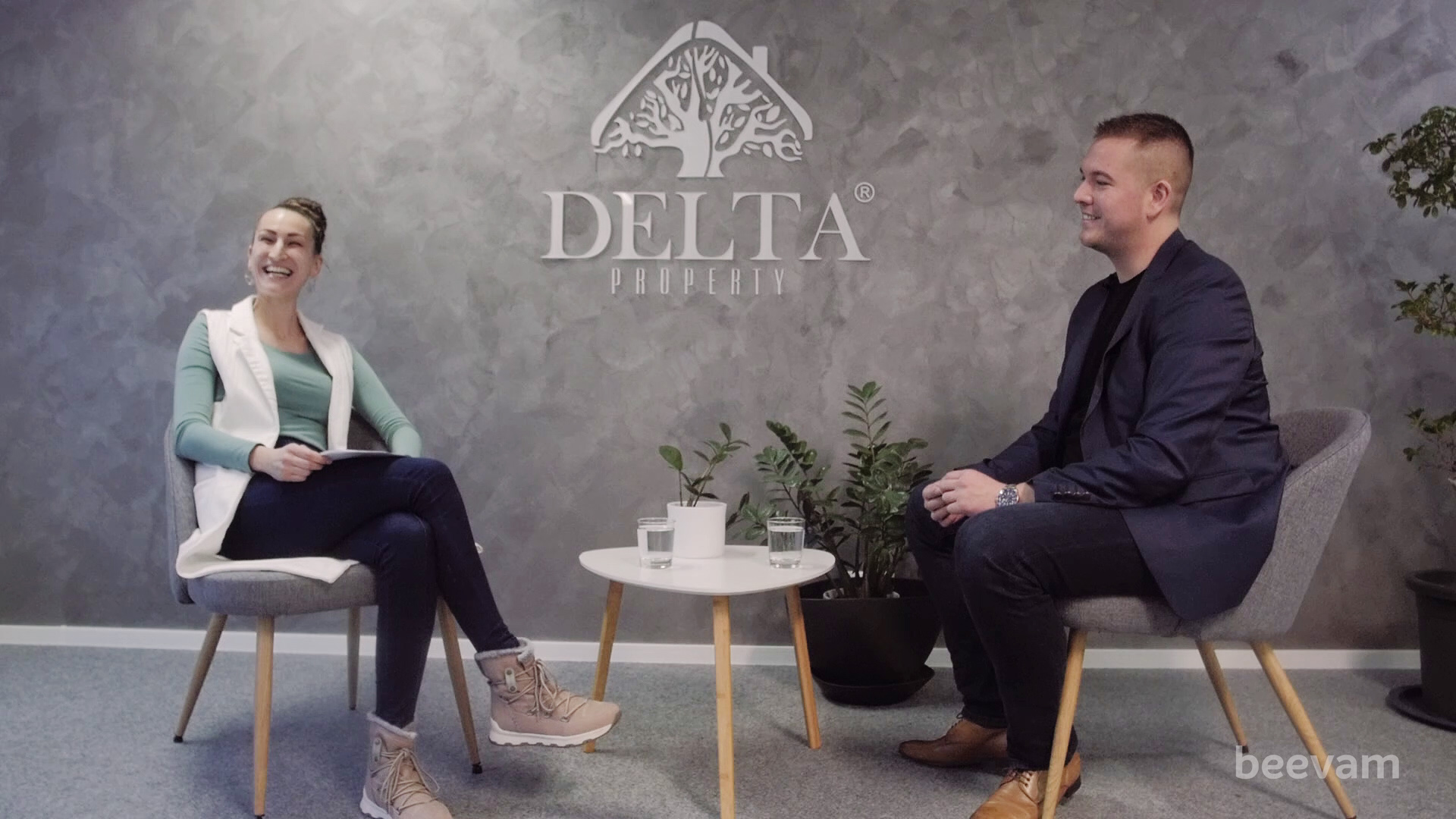 diskusia s realitným maklérom