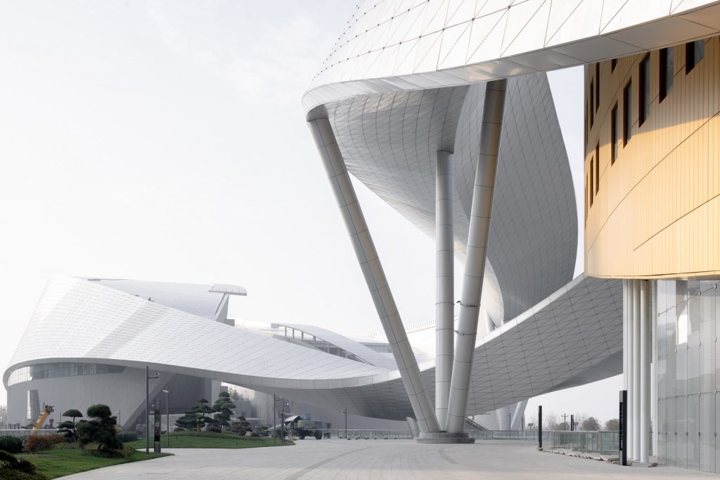 kultúrne centrum Suzhou od francúzskeho architekta Christiana de PortzamparcsaBay