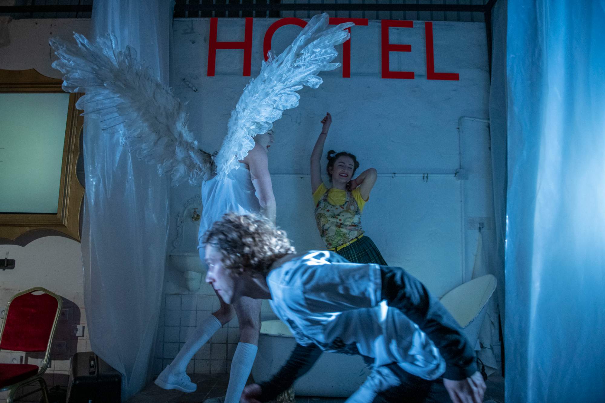 ELEKTRICKÝ ANJEL - SCÉNOGRAFIA A PRIESTOROVÉ RIEŠENE